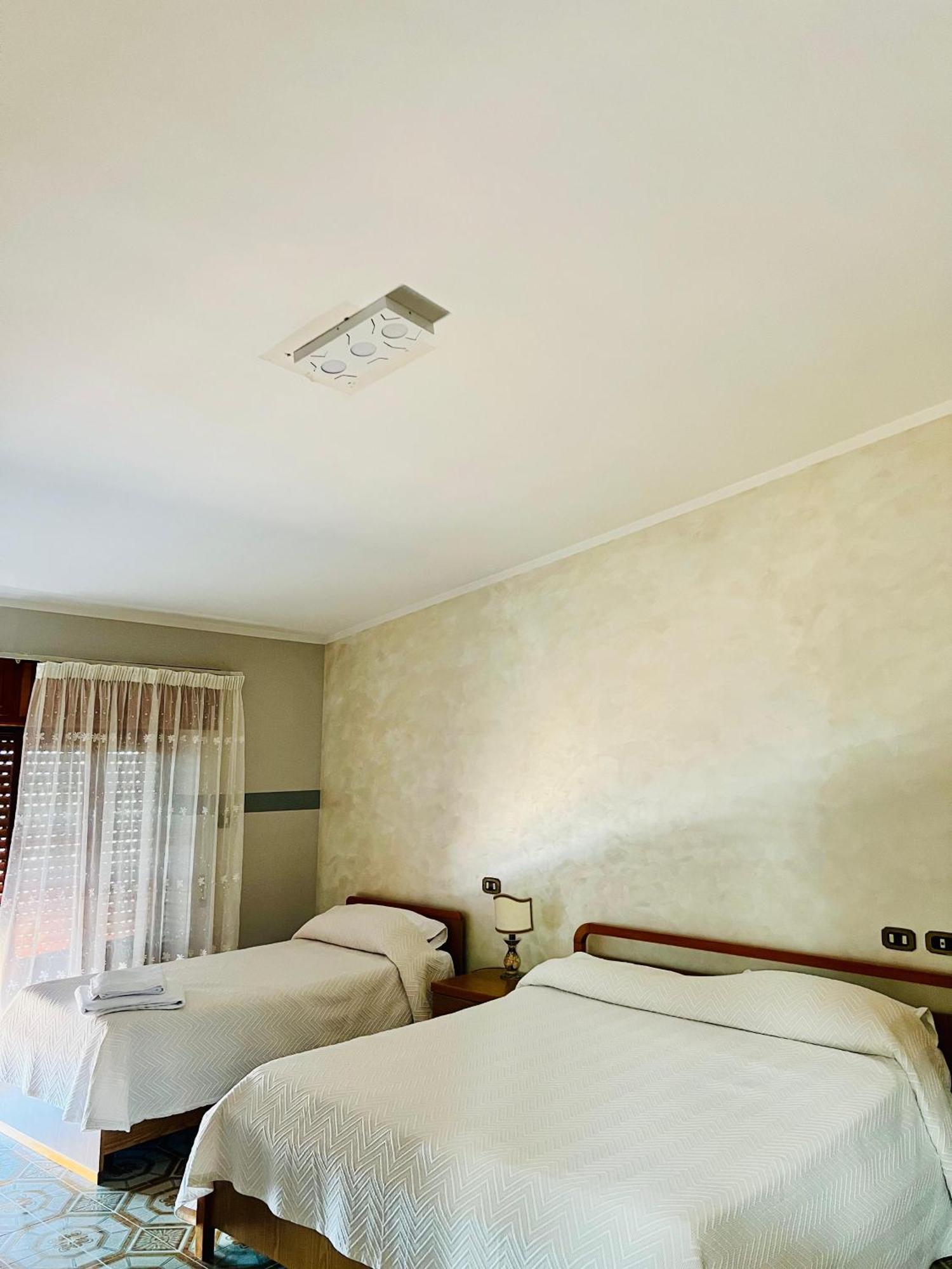 Hotel Paradiso เชลาโน ภายนอก รูปภาพ